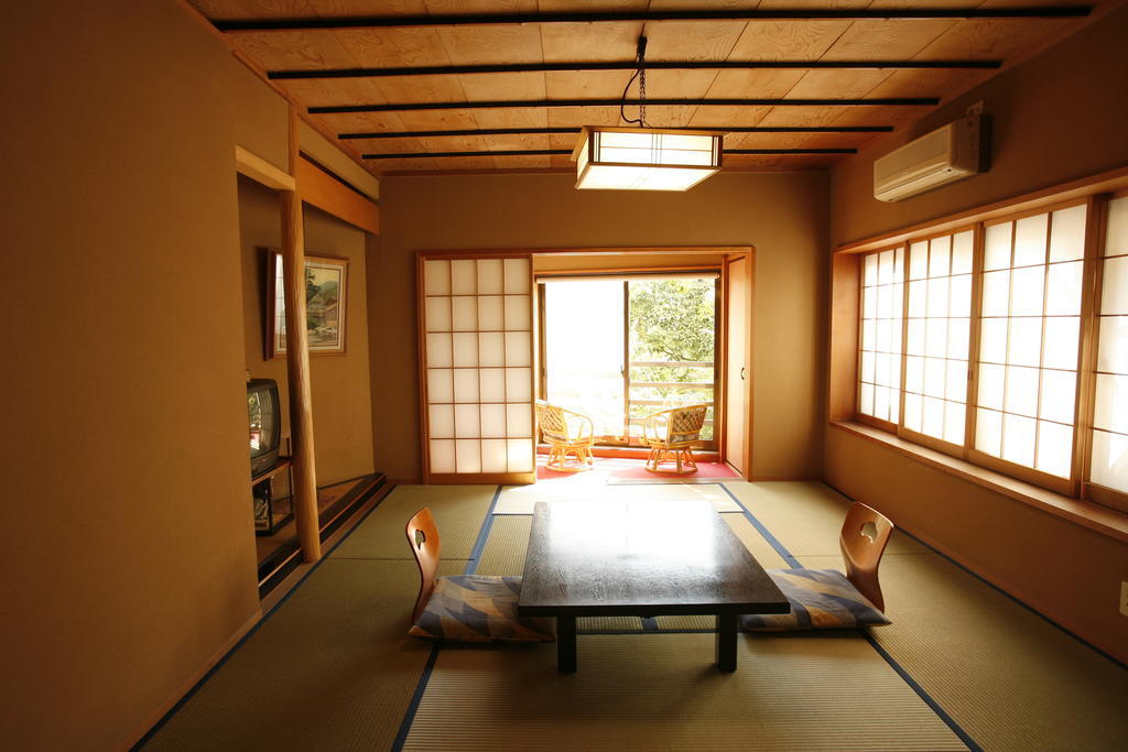 Masutomi Ryokan Hakone Exterior photo